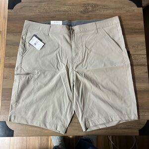 NWT Eddie Bauer Zipper Cargo Active Fit Shorts Mens Size 38 Beige Dune Nylon